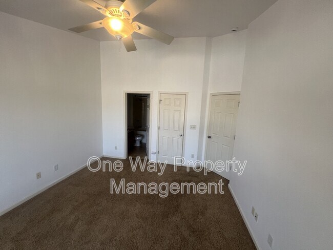 Building Photo - 5551 W 29th St