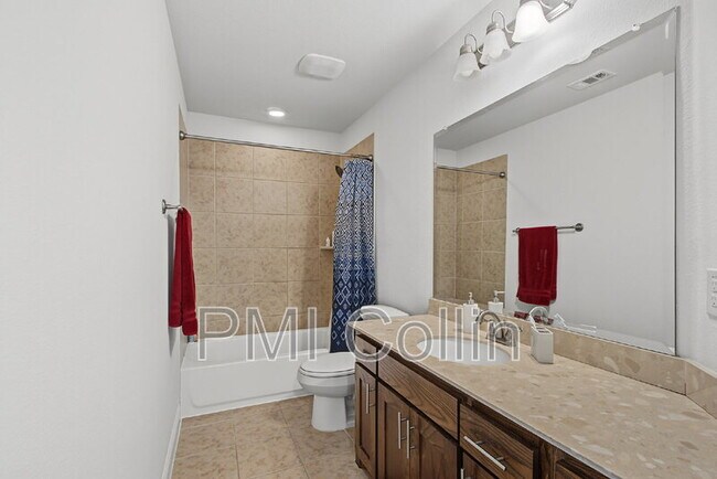 Building Photo - 8701 Fairway Ln