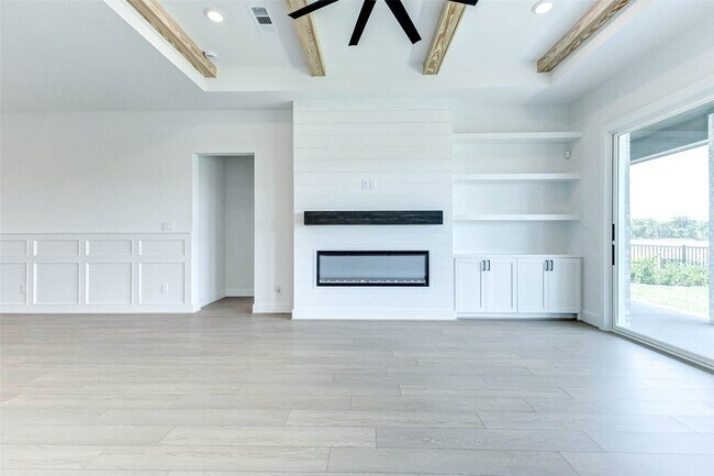 Building Photo - 1322 Village Falls Drive