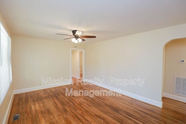 Building Photo - 7509 Montrose Ave