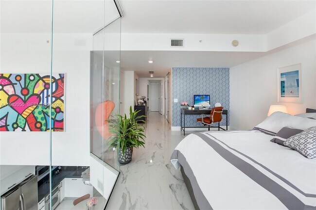 Building Photo - 41 SE 5th St