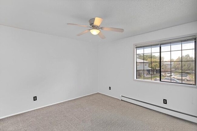 Building Photo - 2 Bedroom Condo near CMU