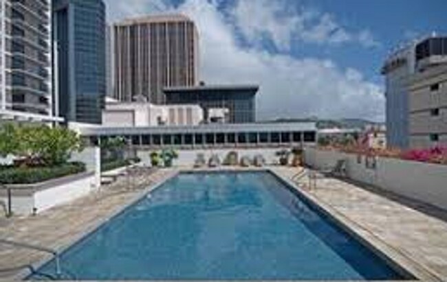 Building Photo - Harbor Square, Makai Building, 1 bedroom, ...