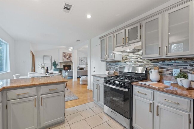 Building Photo - 3633 Peregrine Falcon Dr