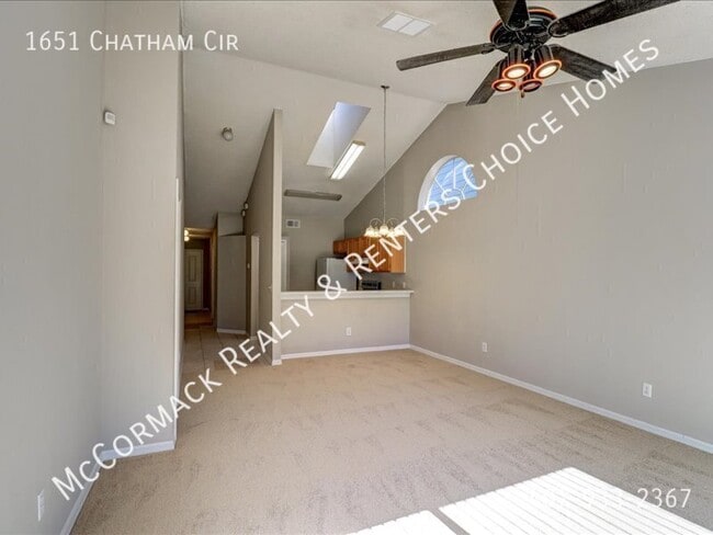 Building Photo - 1651 Chatham Cir