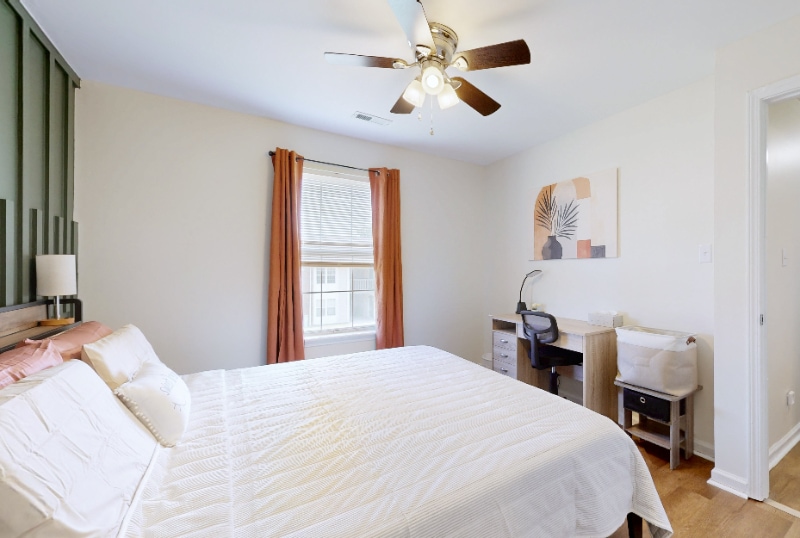 Building Photo - 253 White Oak Rd