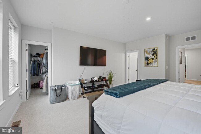 Building Photo - 707 Thomas Ln