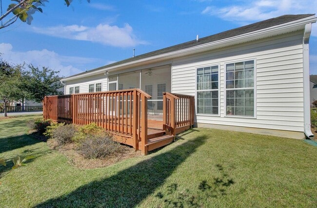 Building Photo - 160 Mayfield Dr