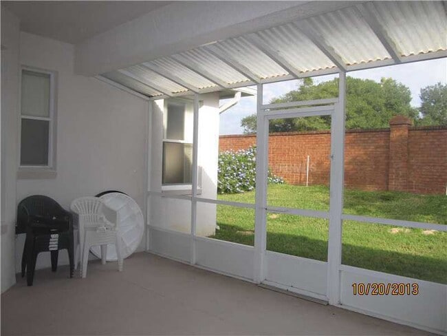 Building Photo - PRISTINE 3/2 one story home in Errol Estates!