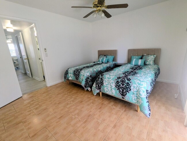 Building Photo - 283 Sheffield L