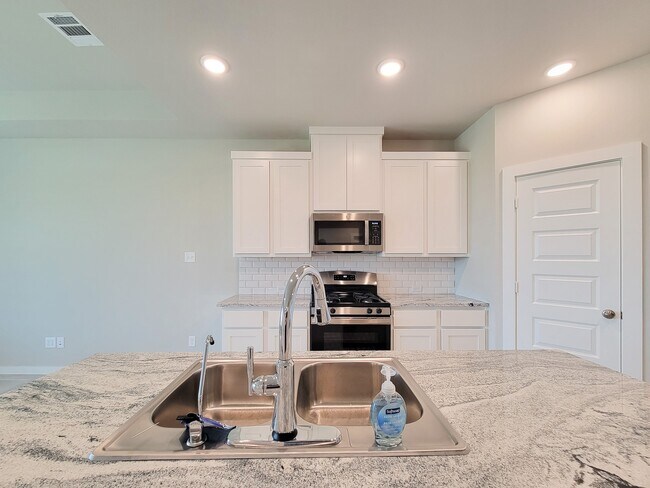 Building Photo - 2905 Terrace Grove Dr