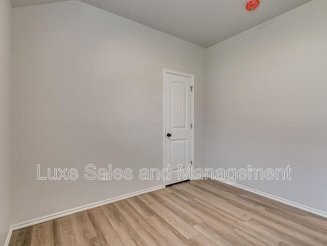 Building Photo - 10539 Lawson Pl Rd