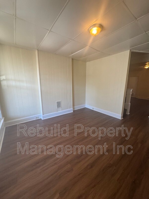Building Photo - 1705 Ashburton St