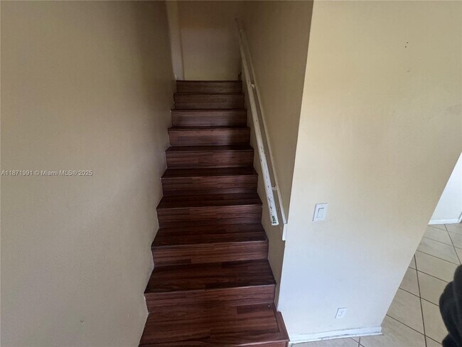 Building Photo - 9060 NW 45th Ct