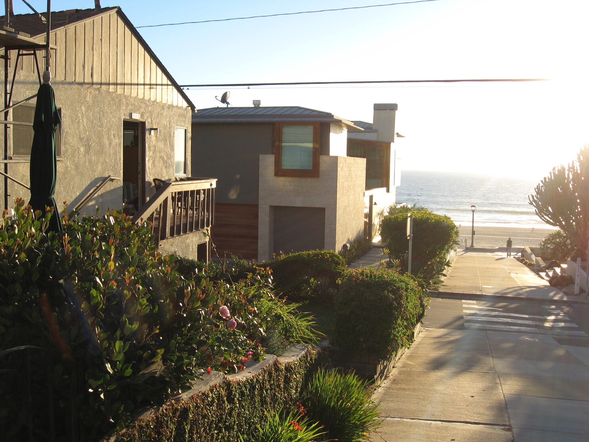 Sunset ocean views from your patio - 112 19th St