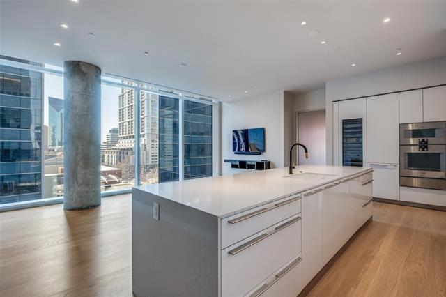 Building Photo - 1747 Leonard St