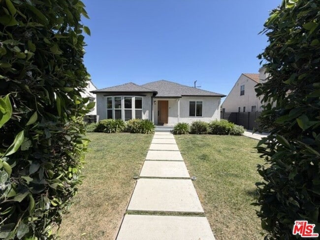 Building Photo - 1768 S Fairfax Ave