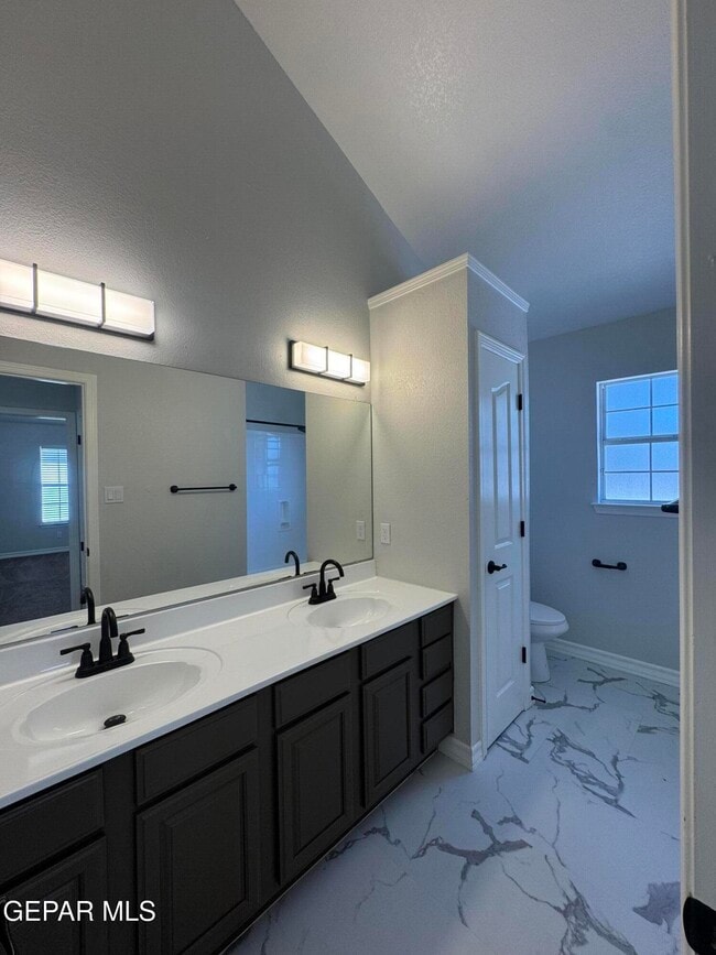 Building Photo - 485 Jeweled Mesa Ct