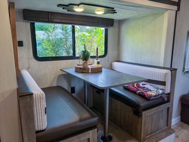 Building Photo - 7570 Buchanan St