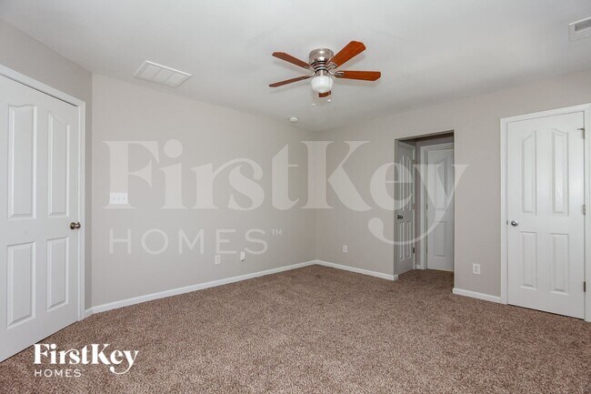 Building Photo - 7411 Mary Jo Helms Dr