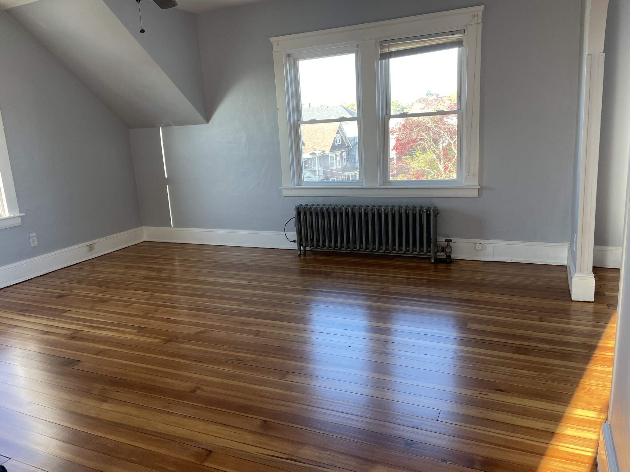 Living rm - 232 Lowden St