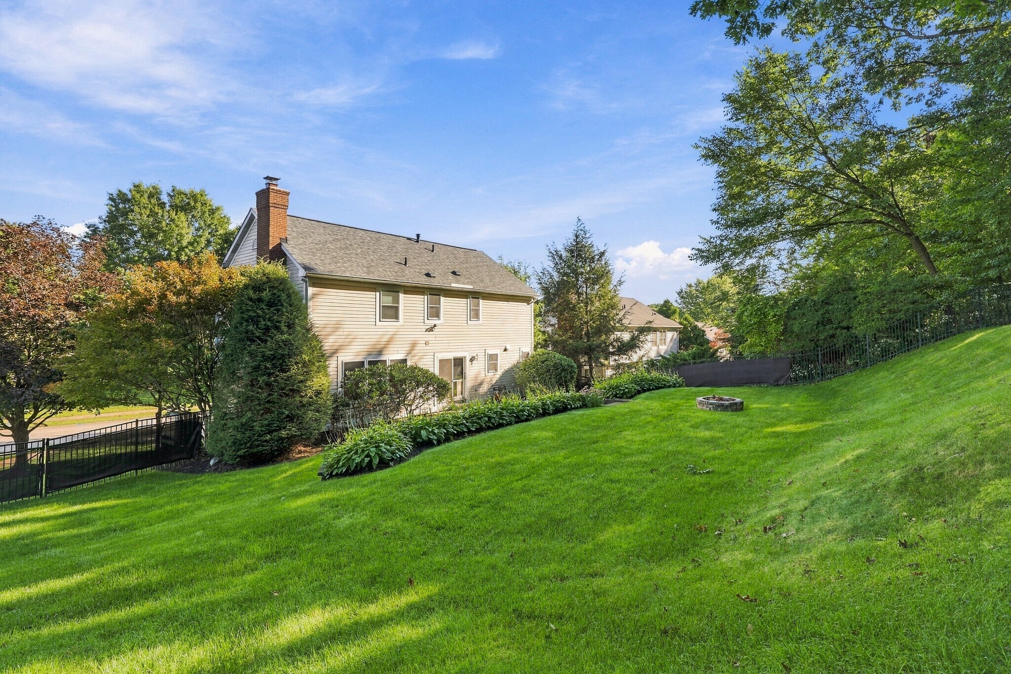 Building Photo - 134 Heldon Dr