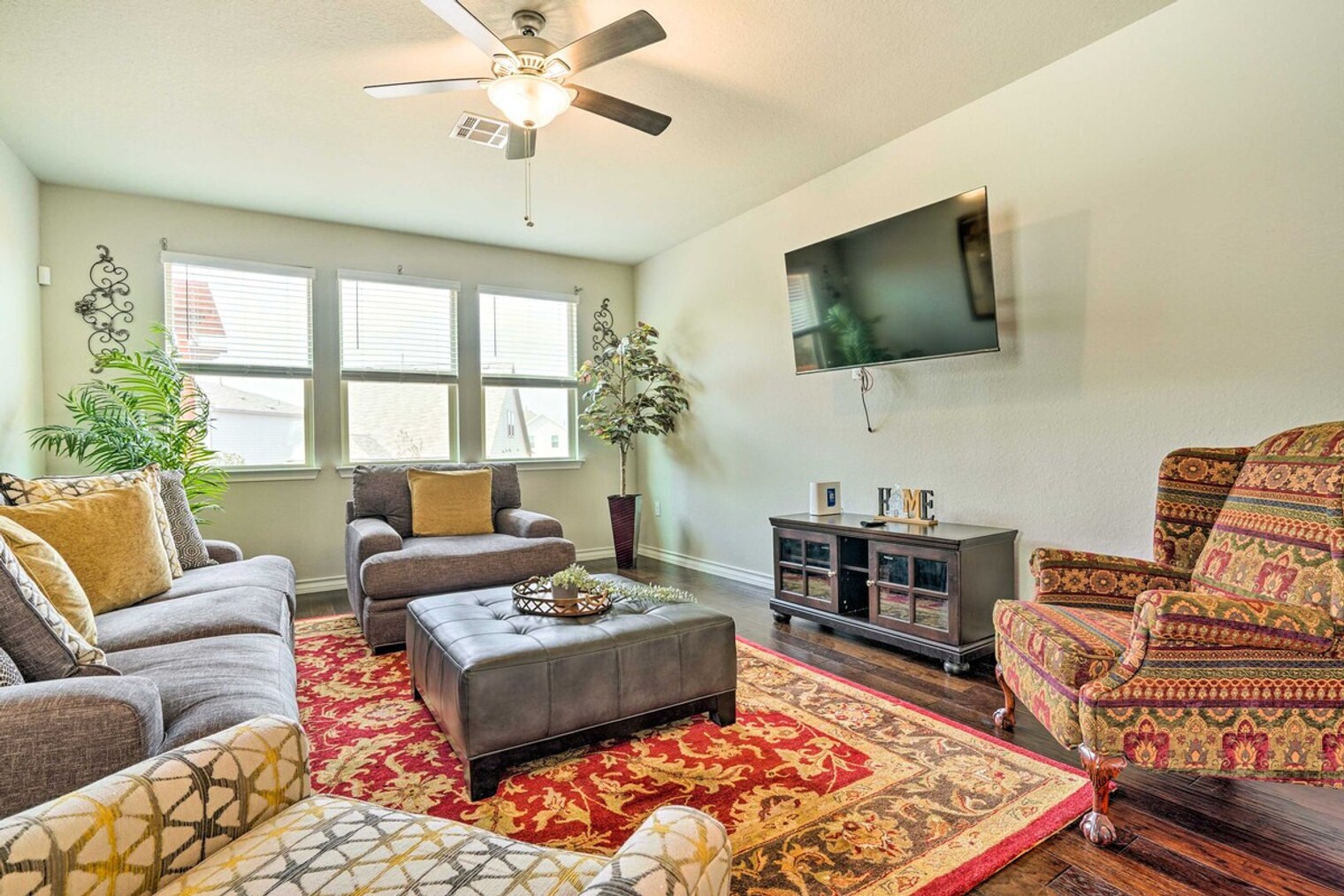 Building Photo - 5603 Chestnut Xing