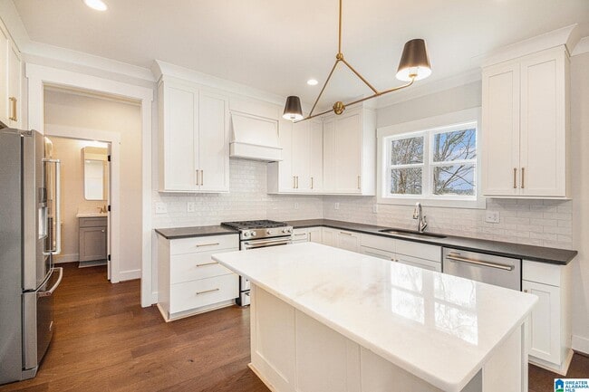 Building Photo - 1572 Forest Ridge Rd