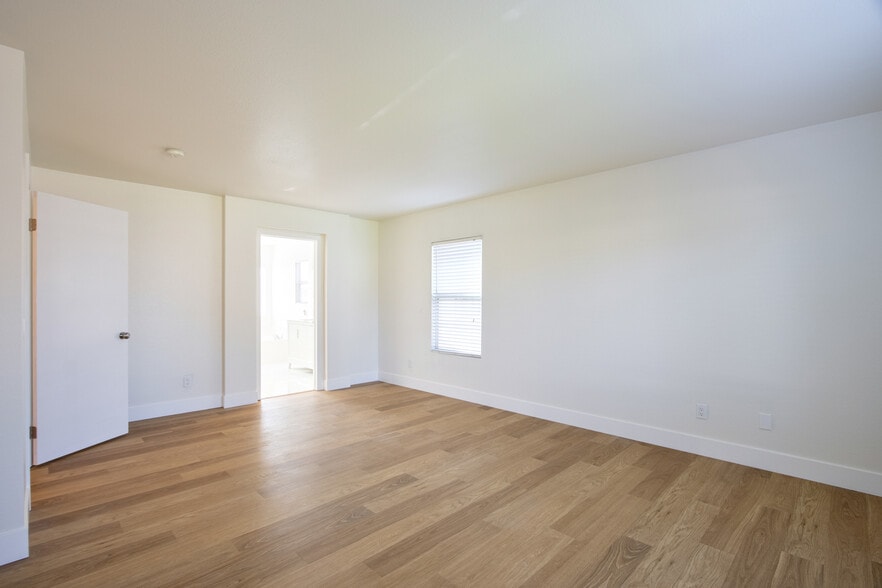 Building Photo - 36329 Capri Dr