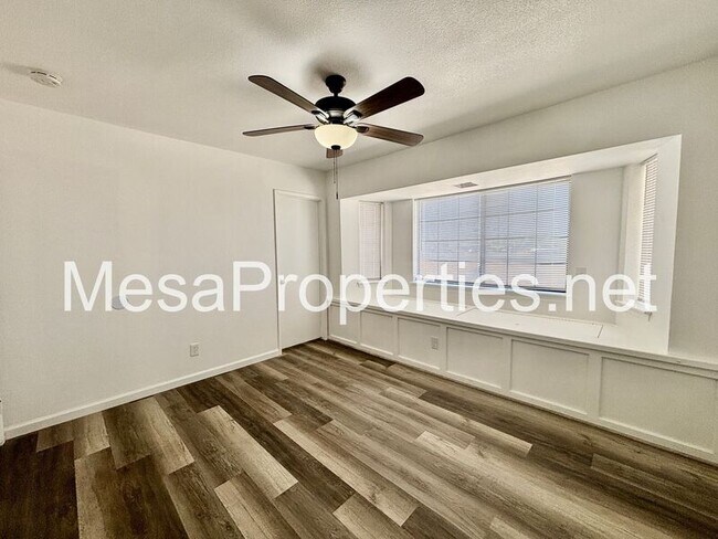 Building Photo - 15717 Bear Valley Rd