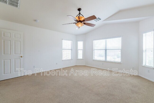 Building Photo - 3049 W Silver Creek Dr