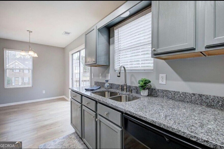 Building Photo - 91 Westside Chase SW