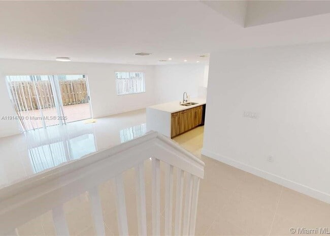 Building Photo - 5081 NW 116th Ct