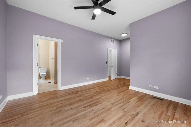 Building Photo - Updated Duplex Condo with 2 parking spots