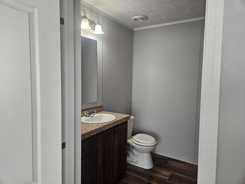Building Photo - 179 Lynnwood Cir