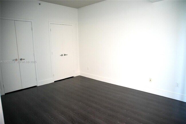 Building Photo - 888 Biscayne Blvd