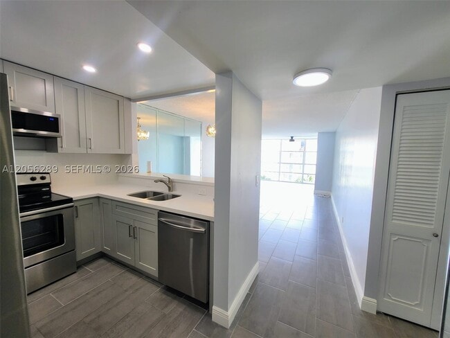 Building Photo - 601 Three Islands Boulevard