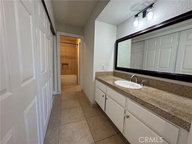 Building Photo - 25621 Mont Pointe