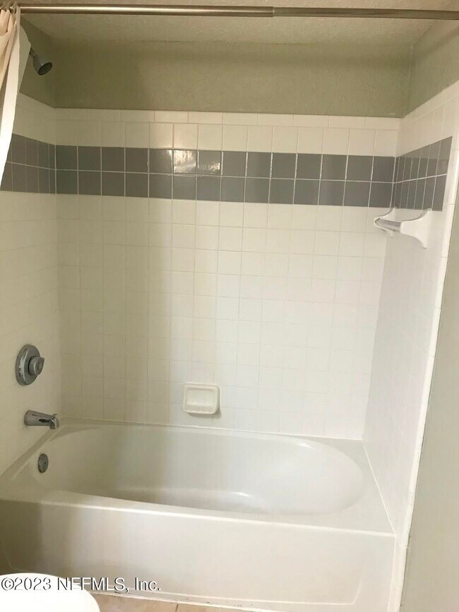 Building Photo - 420 Timberwalk Ct