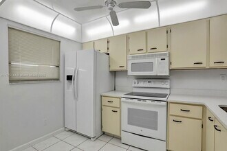 Building Photo - 9413 Boca Cove Cir