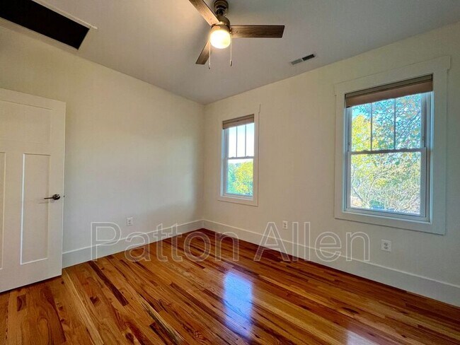 Building Photo - 21 Toxaway St