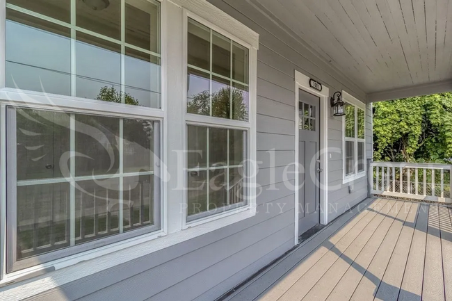Building Photo - Remodeled Four Bedroom House Located Near ...