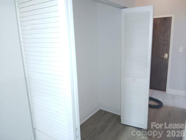 Building Photo - 141 W Main Ave