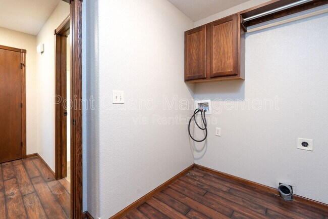 Building Photo - 711 Bristol Cir