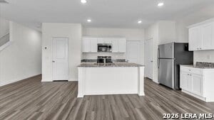 Building Photo - 7730 Fox Xing