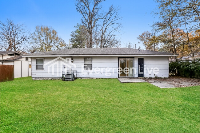 Building Photo - 8704 Duncan Dr