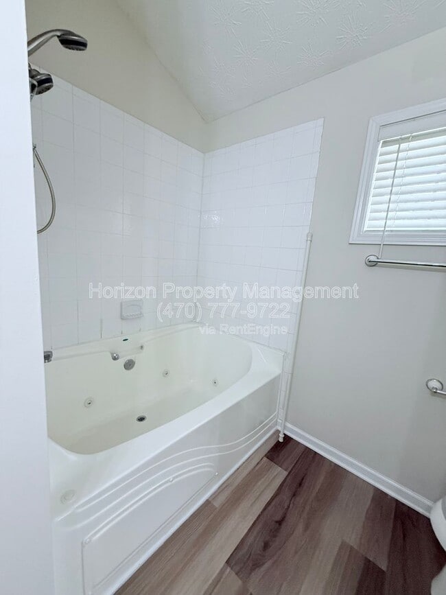 Building Photo - 48 Pearl Chambers Ct