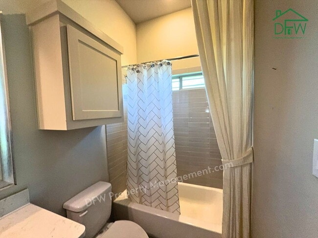 Building Photo - 5-Bed, 4.5-Bath Home with Private Study, Media Room & 3-Car Garage | Prosper ISD