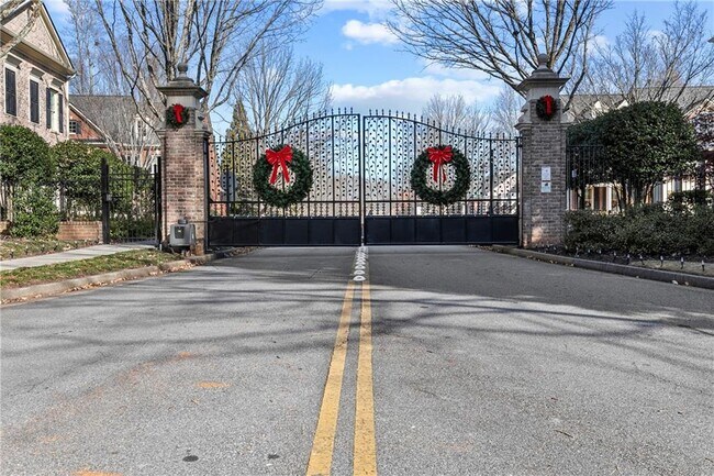 Building Photo - 7665 Ledgewood Way