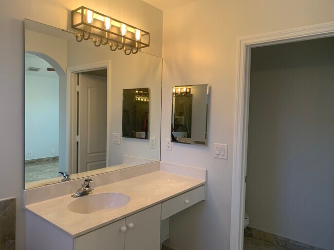 Building Photo - 1530 SW 193rd Terrace